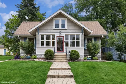 225 S Washington St, Westmont, IL 60559