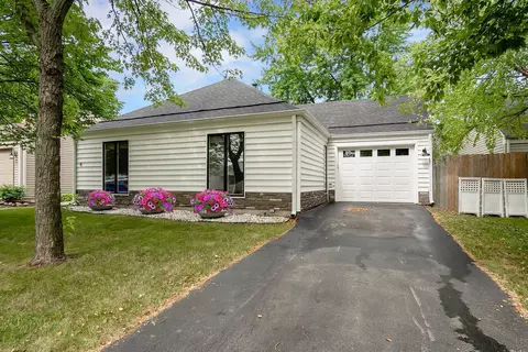 4 Sonora Dr, Montgomery, IL 60538