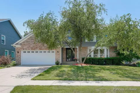 26 W675 Lindsey Ave, Winfield, IL 60190