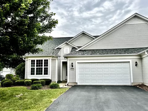 1513 Countryside Dr, Shorewood, IL 60404