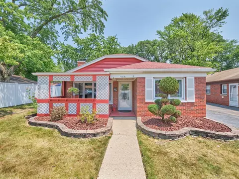 11531 S Sacramento Dr, Merrionette Park, IL 60803
