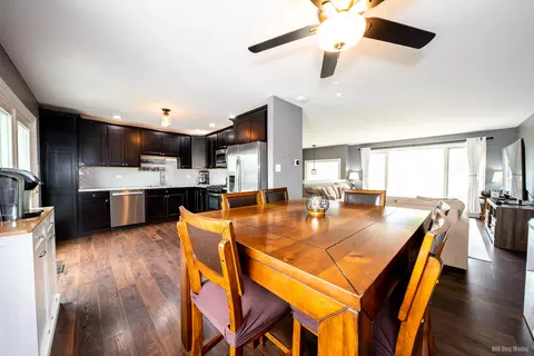 5534 Maple Ln, Midlothian, IL 60445 photo 8