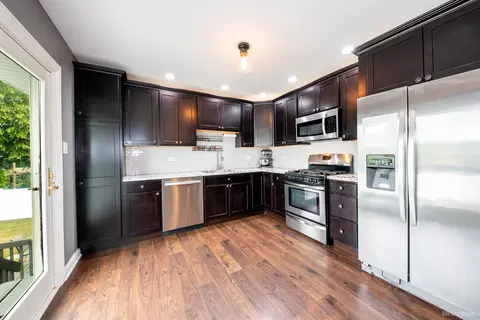 5534 Maple Ln, Midlothian, IL 60445 photo 9
