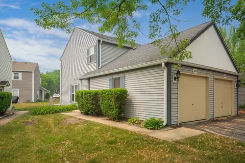 2630 Wingate Ct, Aurora, IL 60502