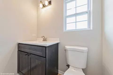 Bath - 200 Crystal Ln, Steger, IL 60475 photo 1 of 5