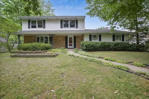 1218 Foothill Dr, Champaign, IL 61821