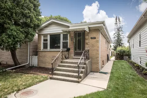 4903 W Strong St, Chicago, IL 60630