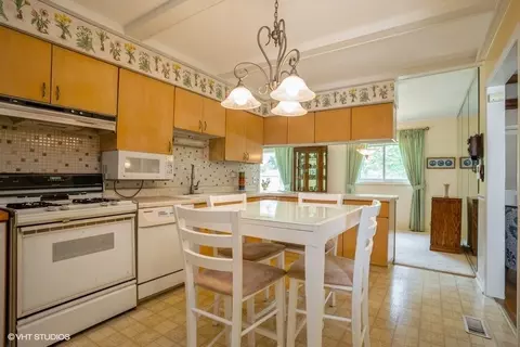 400 Alpine Ln, Hoffman Estates, IL 60169 photo 8
