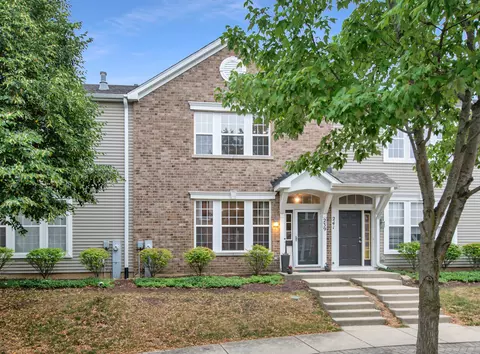 239 Springbrook Trail South Trl, Oswego, IL 60543