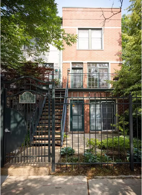 1813 S Clark St #48, Chicago, IL 60616