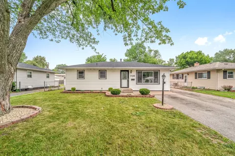 706 W Charles St, Plano, IL 60545