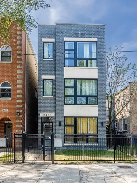 2453 W Taylor St, Chicago, IL 60612