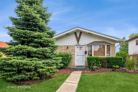 3725 W 121st Pl, Alsip, IL 60803