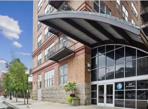 500 S Clinton St #132, Chicago, IL 60607