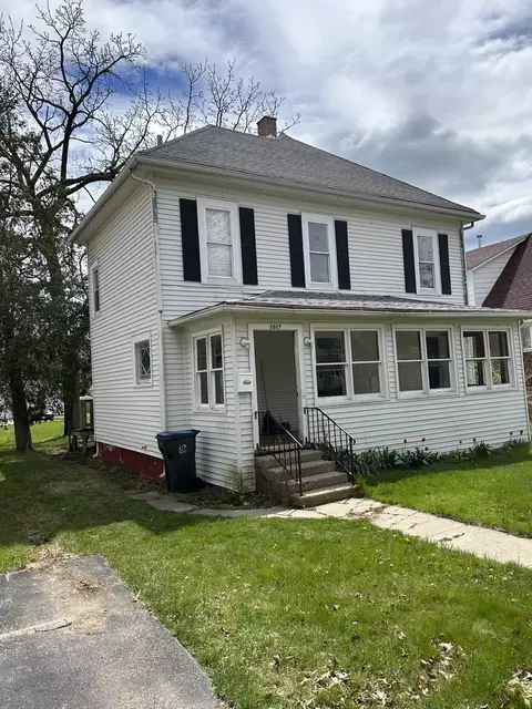 2607 Elizabeth Ave, Zion, IL 60099
