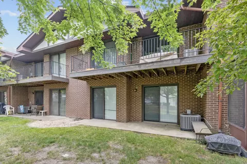 301 Walters Ln #1A, Itasca, IL 60143 photo 19