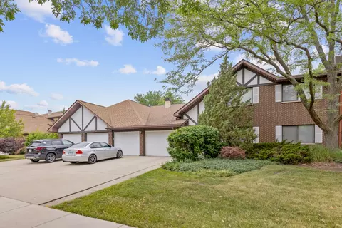 301 Walters Ln #1A, Itasca, IL 60143