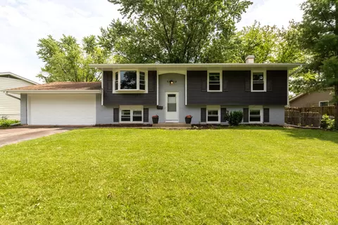 1315 Horne St, Saint Charles, IL 60174