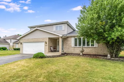 1813 Larkspur Dr, Plainfield, IL 60586 photo 1