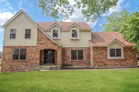 1580 Abbotsford Dr, Naperville, IL 60563