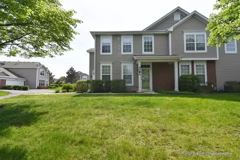 204 Belle Vue Ct #A, Sugar Grove, IL 60554
