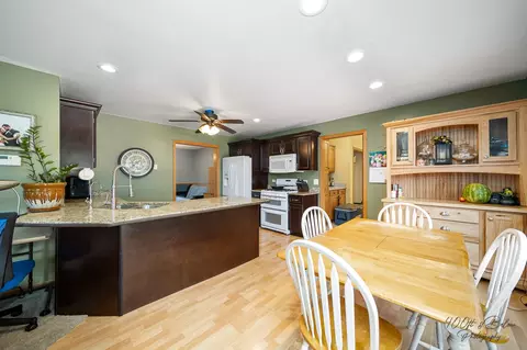 525 Maple St, Marengo, IL 60152 photo 4