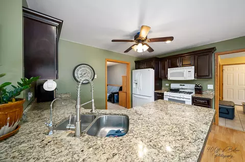 525 Maple St, Marengo, IL 60152 photo 9