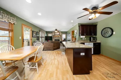525 Maple St, Marengo, IL 60152 photo 8