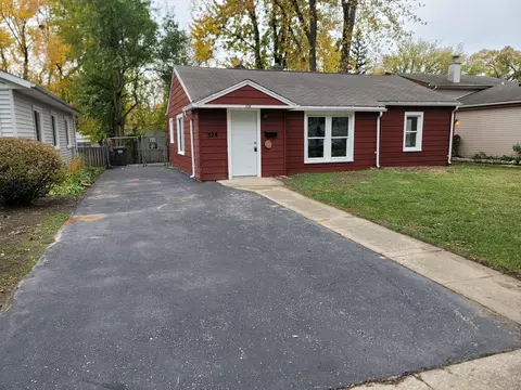 328 SW Garfield Ave, Mundelein, IL 60060