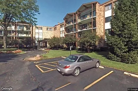 250 W Parliament Pl #309, Mount Prospect, IL 60056