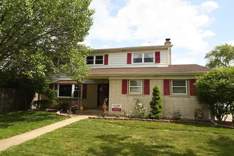 16401 Terry Ln, Oak Forest, IL 60452