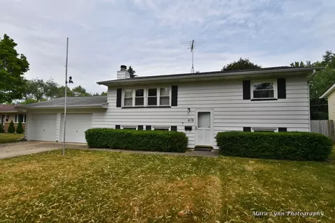 615 N Rosedale Ave, Aurora, IL 60506