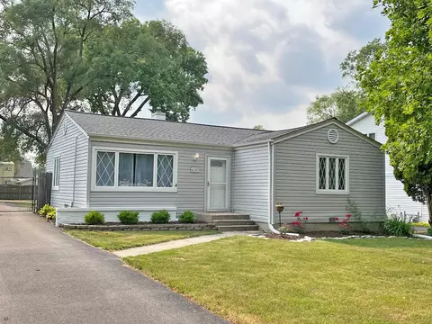 630 N Vista Ave, Lombard, IL 60148