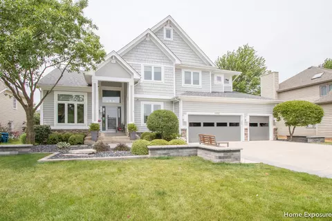 1592 Merle Dr, Aurora, IL 60502