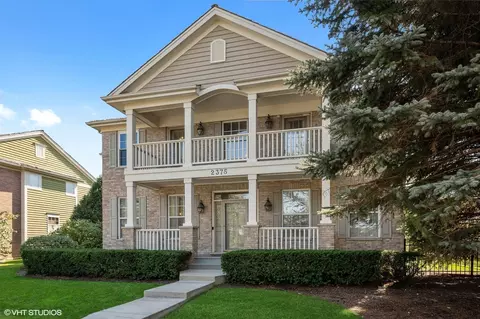2375 Chestnut Ave, Glenview, IL 60026