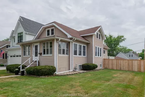 615 S Saylor Ave, Elmhurst, IL 60126