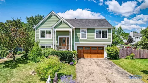 255 Penny Ln, Grayslake, IL 60030