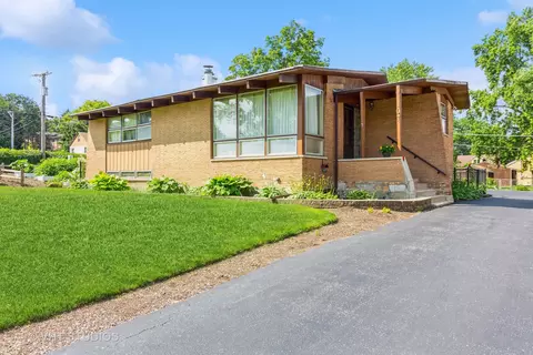 107 Kazwell St, Willow Springs, IL 60480