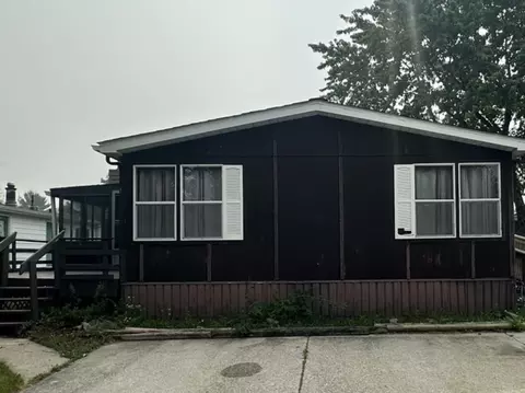 162 N Windmere Cir, Matteson, IL 60443