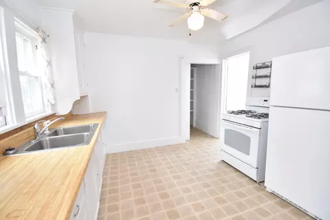 1004 W Main St, Ottawa, IL 61350 photo 7