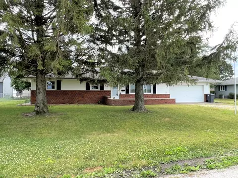 405 W Washington St, Pesotum, IL 61863