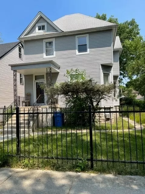 5520 W Iowa St, Chicago, IL 60651