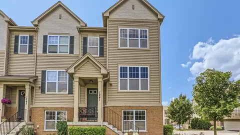 1241 Evergreen Ave, Des Plaines, IL 60016