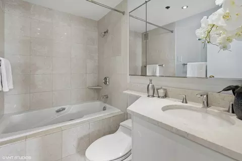 100 E Huron St #1205, Chicago, IL 60611 photo 8