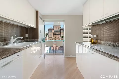 100 E Huron St #1205, Chicago, IL 60611 photo 6