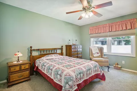 2702 Hathaway Dr, Champaign, IL 61821 photo 12