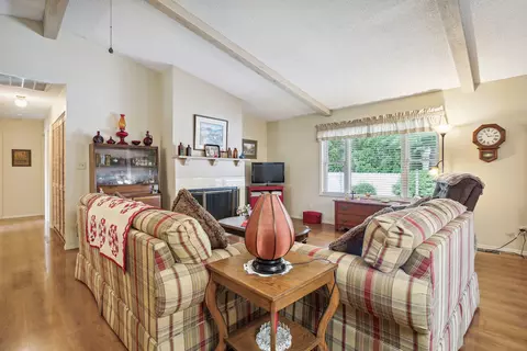 2702 Hathaway Dr, Champaign, IL 61821 photo 4