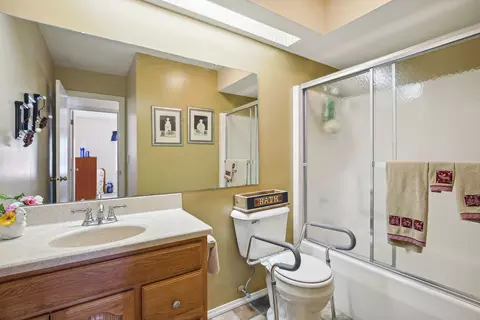 2702 Hathaway Dr, Champaign, IL 61821 photo 18