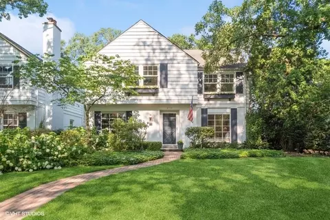 2712 Broadway Ave, Evanston, IL 60201