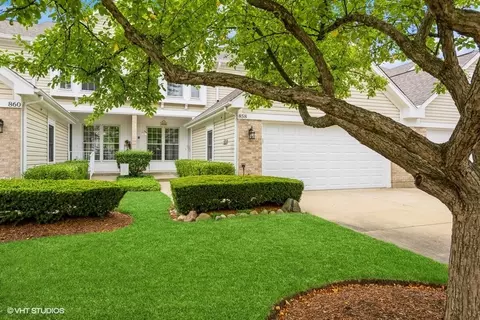858 Stonebridge Ln, Crystal Lake, IL 60014